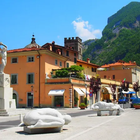 Donatella By Interhome