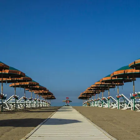 Donatella By Interhome Marina di Pietrasanta