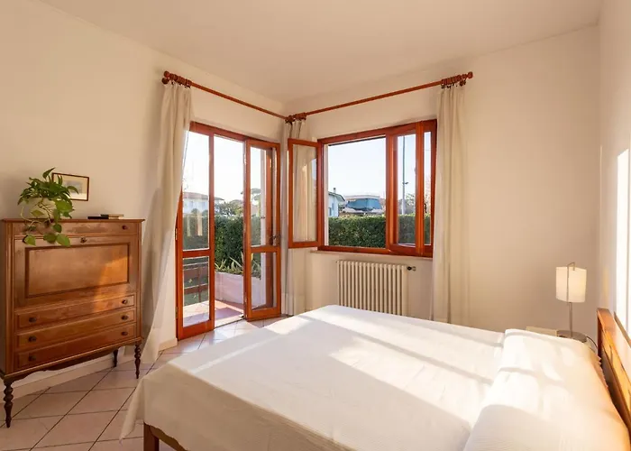 Donatella By Interhome Marina di Pietrasanta